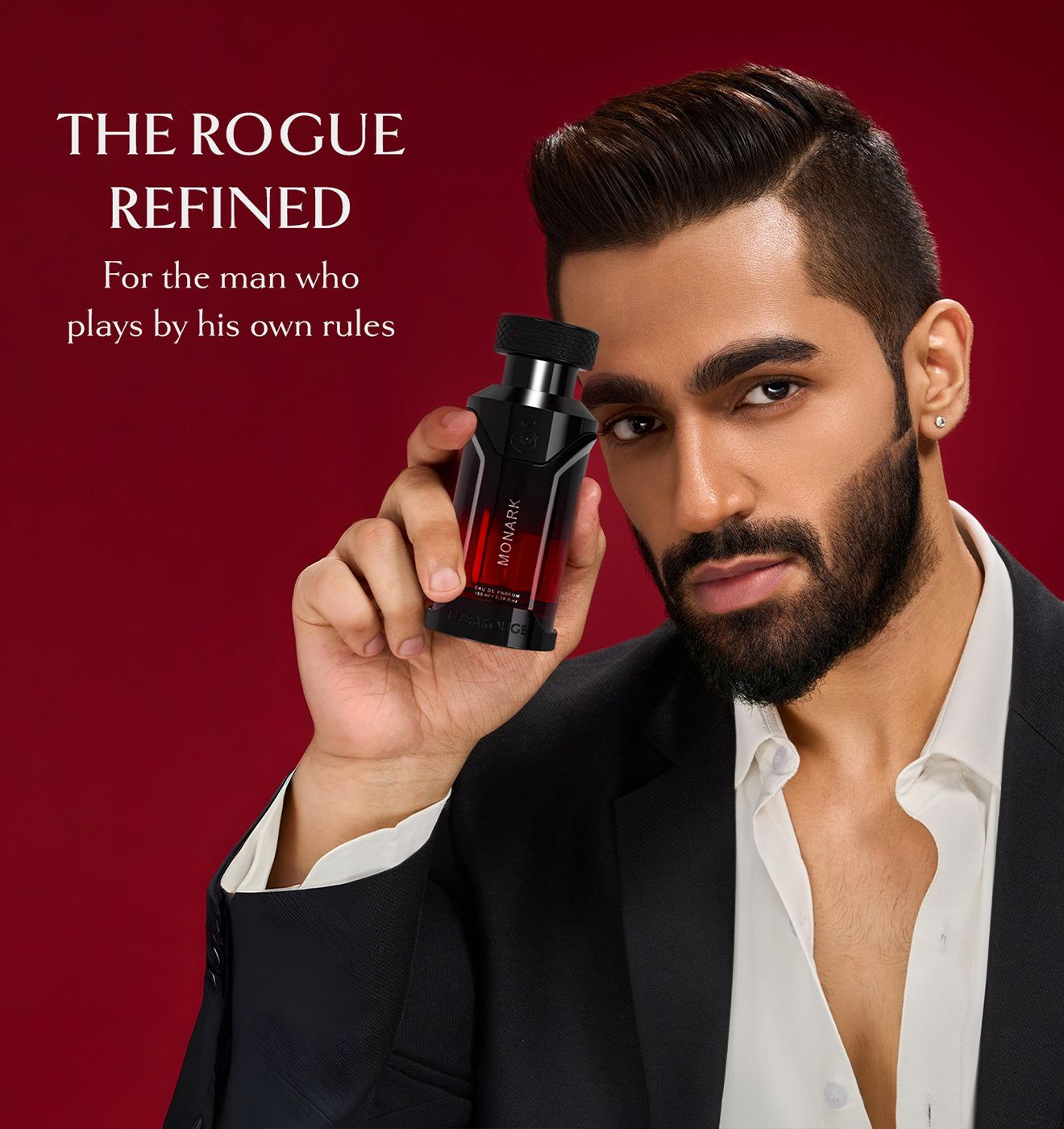 Man holding Embarouge Monark Luxury perfume for him Eau De Parfum 100ml lifestyle image